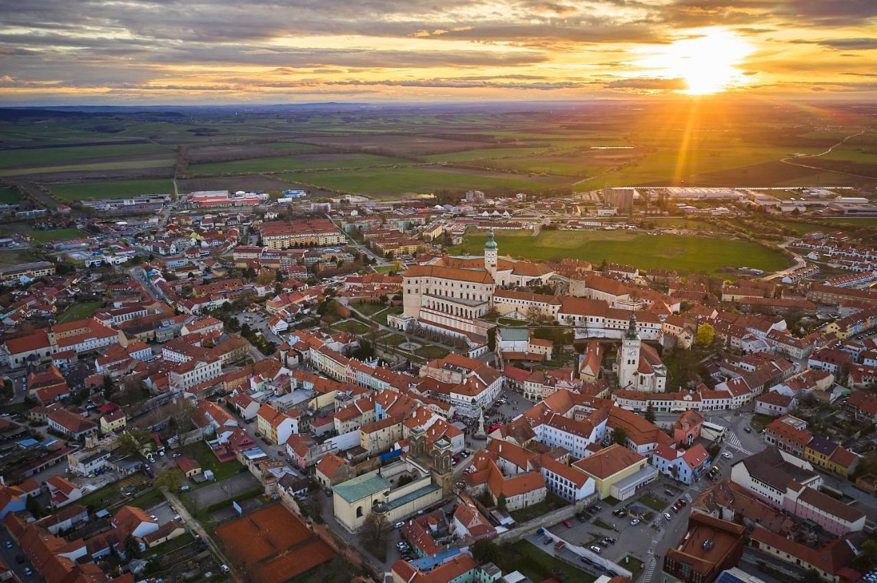 Hotel Ryzlink Mikulov Exterior photo